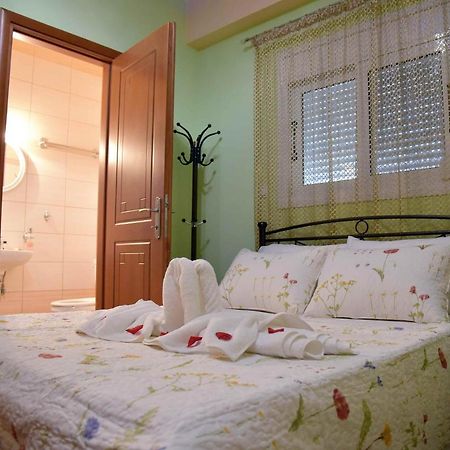 Stone Villa Corinth ภายนอก รูปภาพ