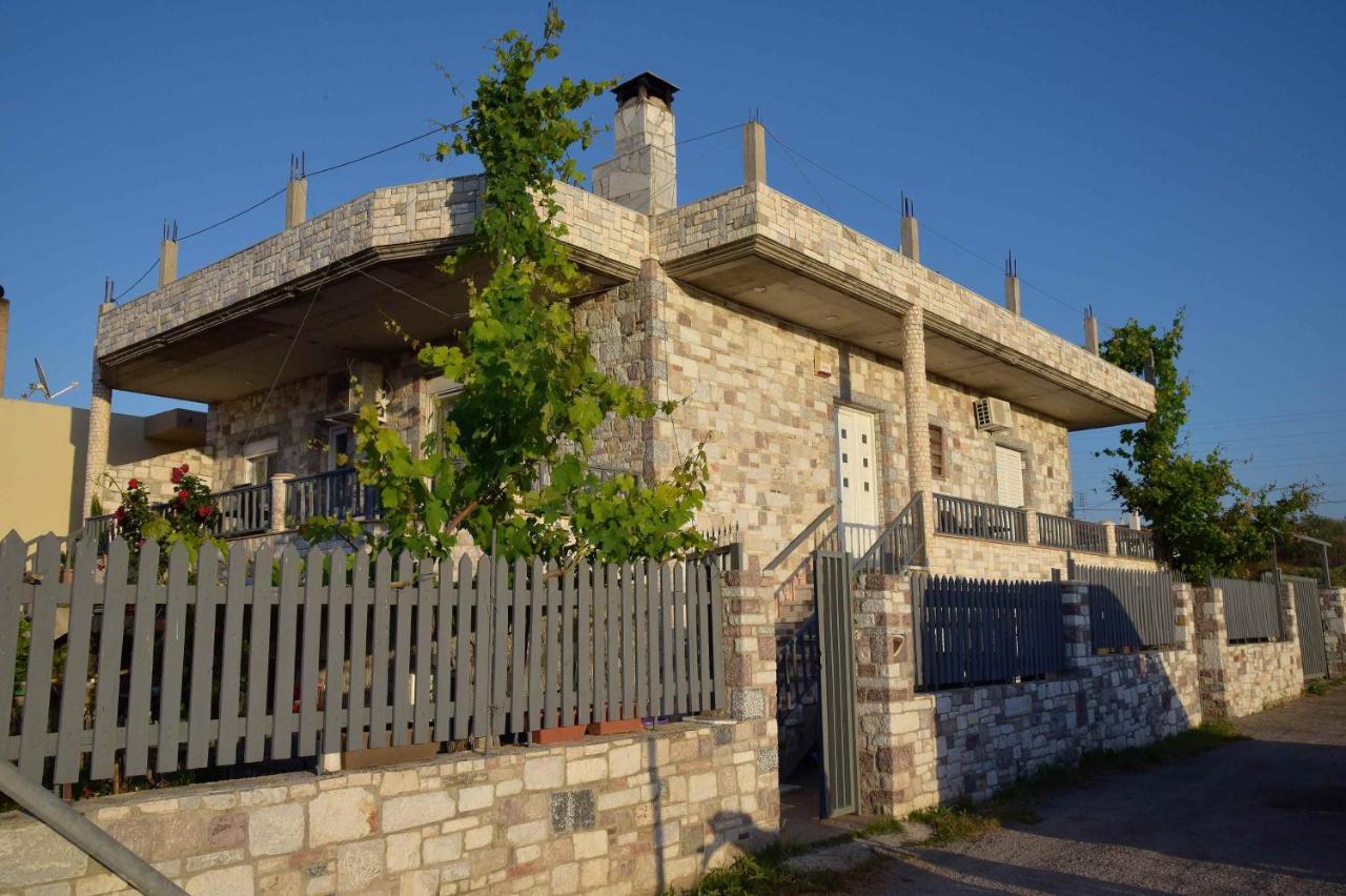 Stone Villa Corinth ภายนอก รูปภาพ
