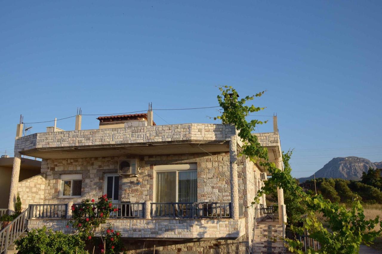 Stone Villa Corinth ภายนอก รูปภาพ
