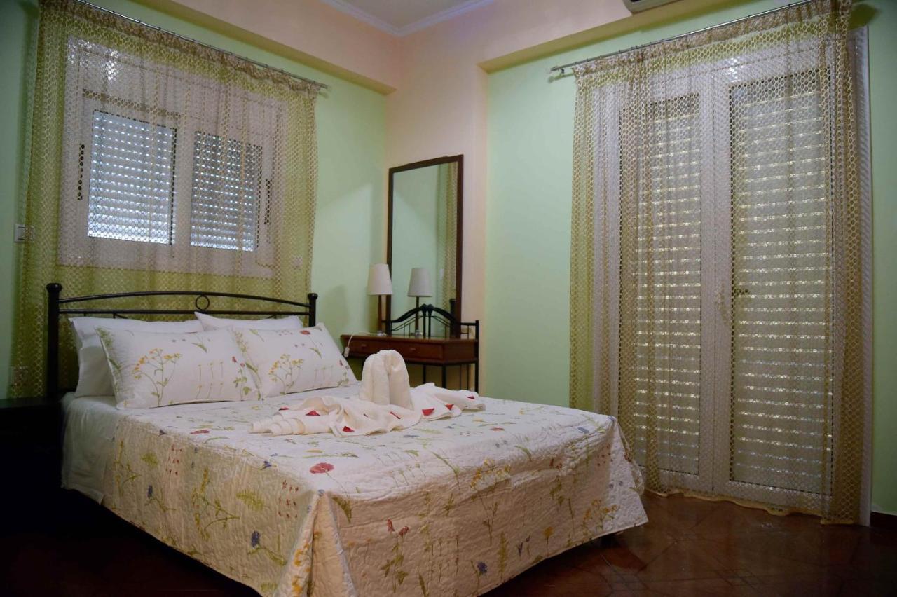 Stone Villa Corinth ภายนอก รูปภาพ
